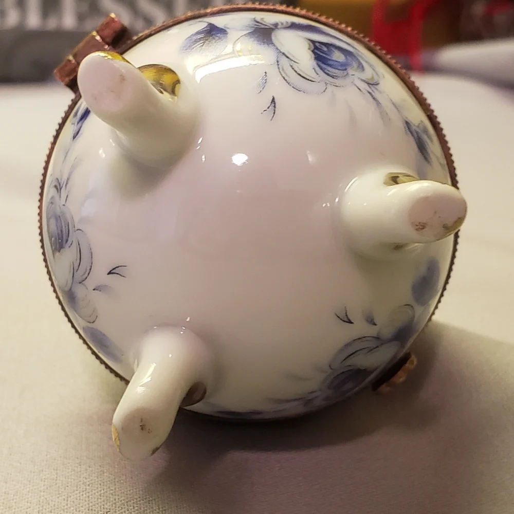 Vtg Limoges Handpainted Porcelain Egg Trinket Box